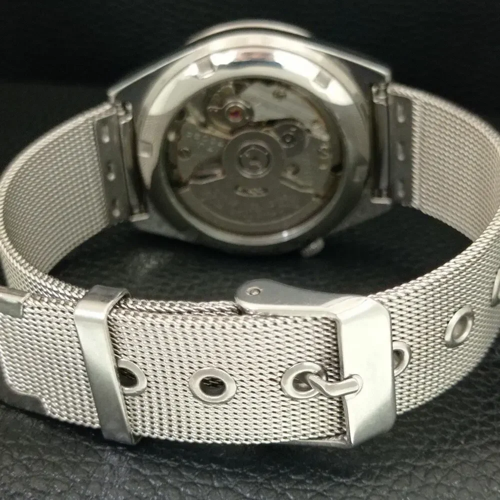 Vintage 1981 Seiko Automatic Mens Silver Watch W/daydate & Red accents